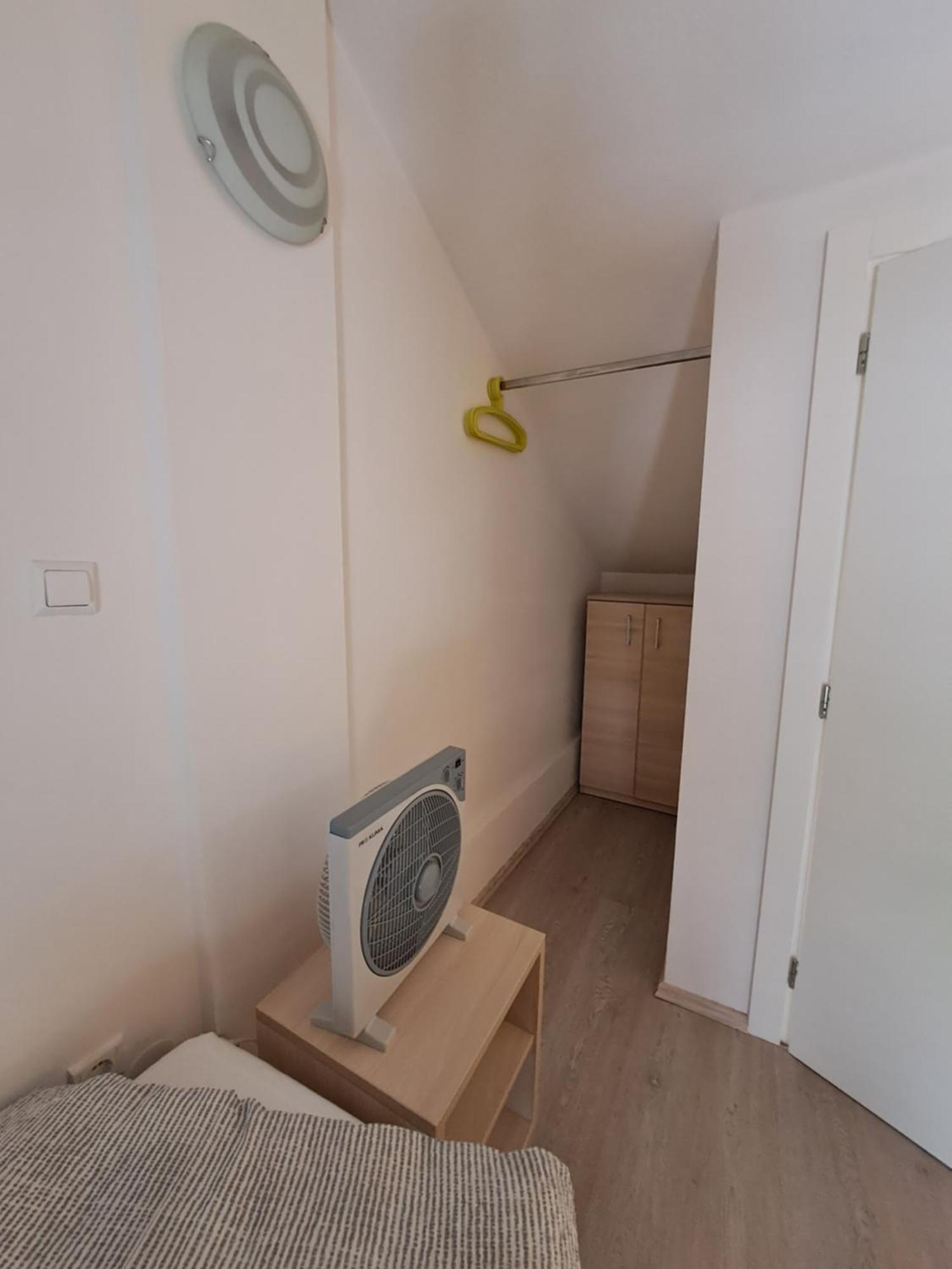 Greta Apartman Vrbnik Kültér fotó