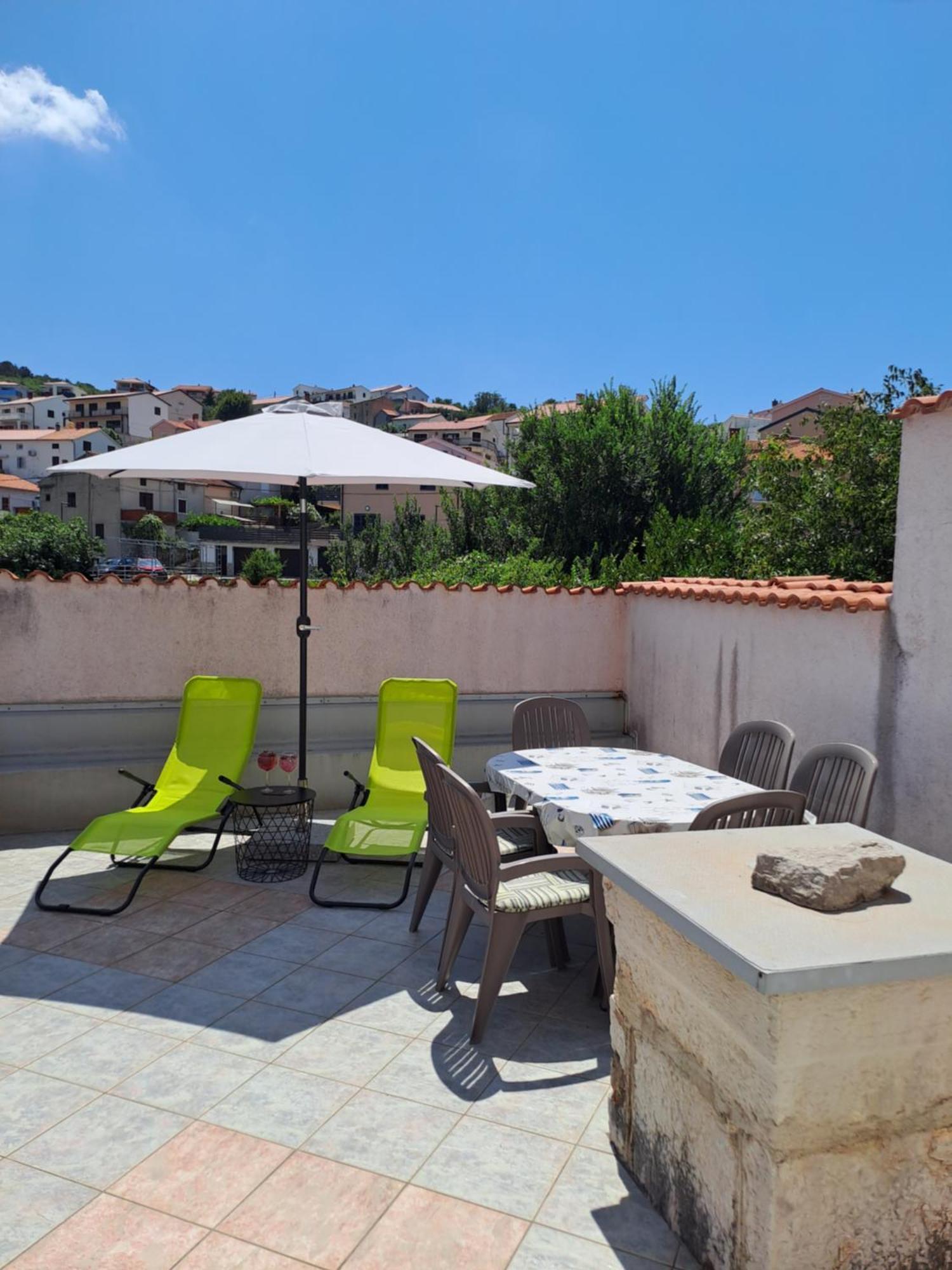 Greta Apartman Vrbnik Szoba fotó